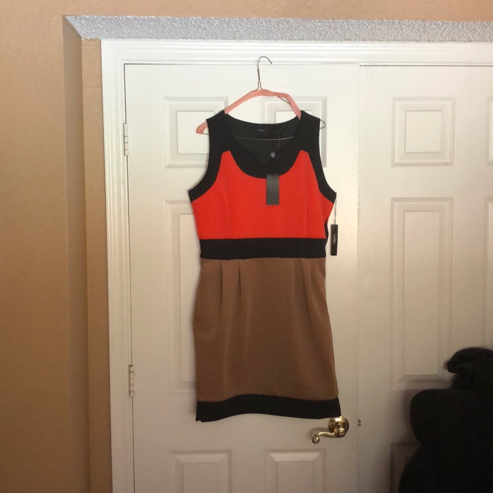 Vertigo - Beautiful mixed color panel dress